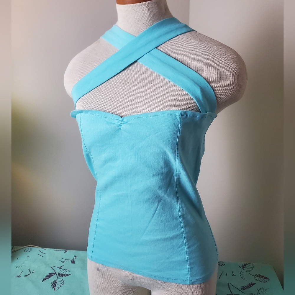 Retro 1950s Style Cross-Strap Turquoise Tank Top